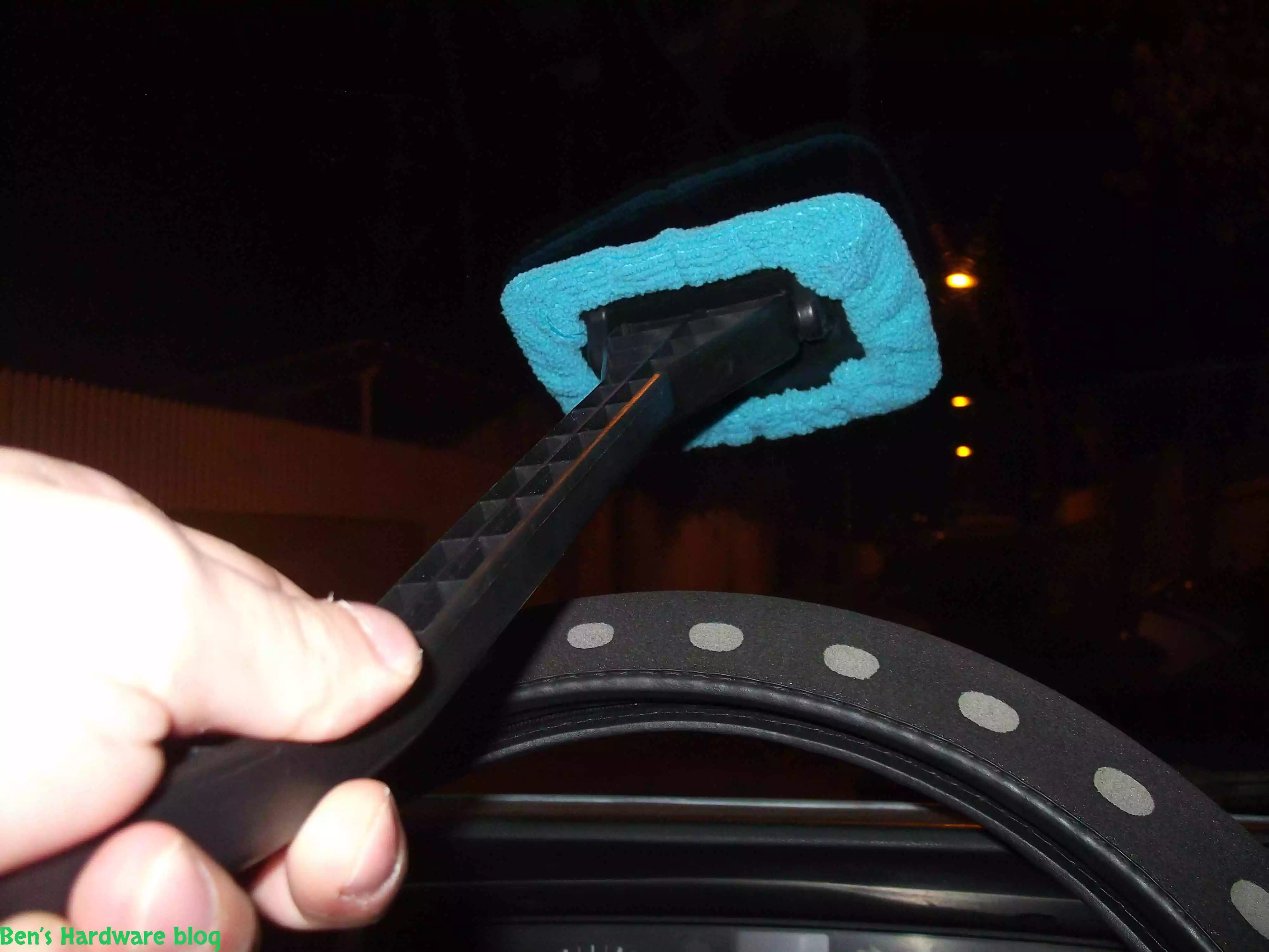 Car Rotating Windshield Cleaner