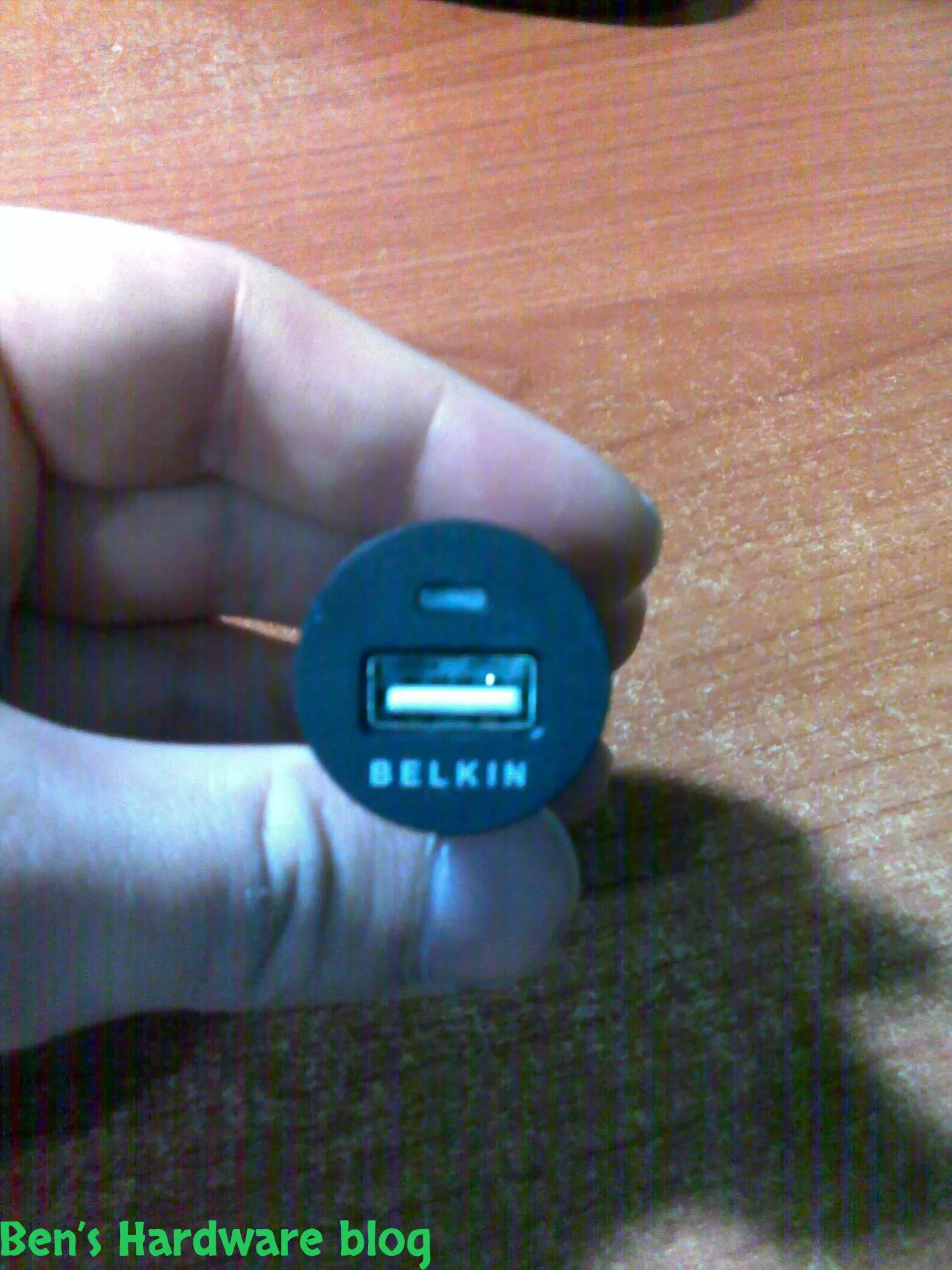 Car_power_socket_to_USB_converter10.webp