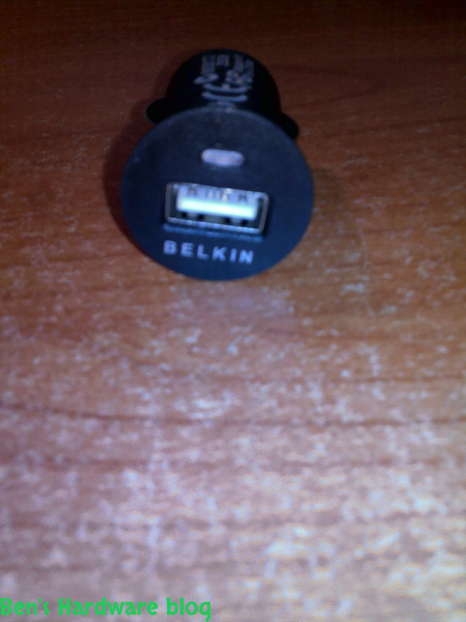 Car_power_socket_to_USB_converter3.webp