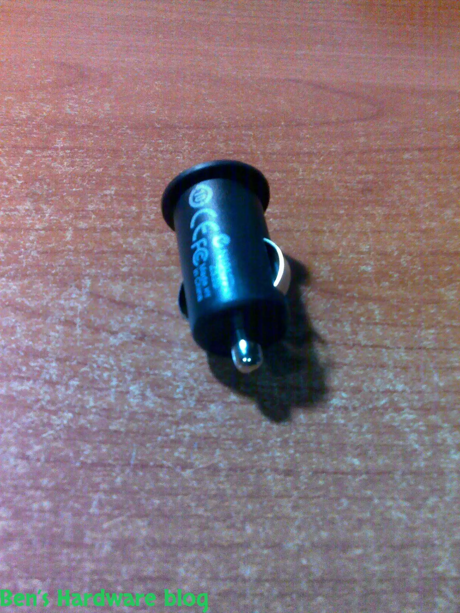 Car_power_socket_to_USB_converter5.webp