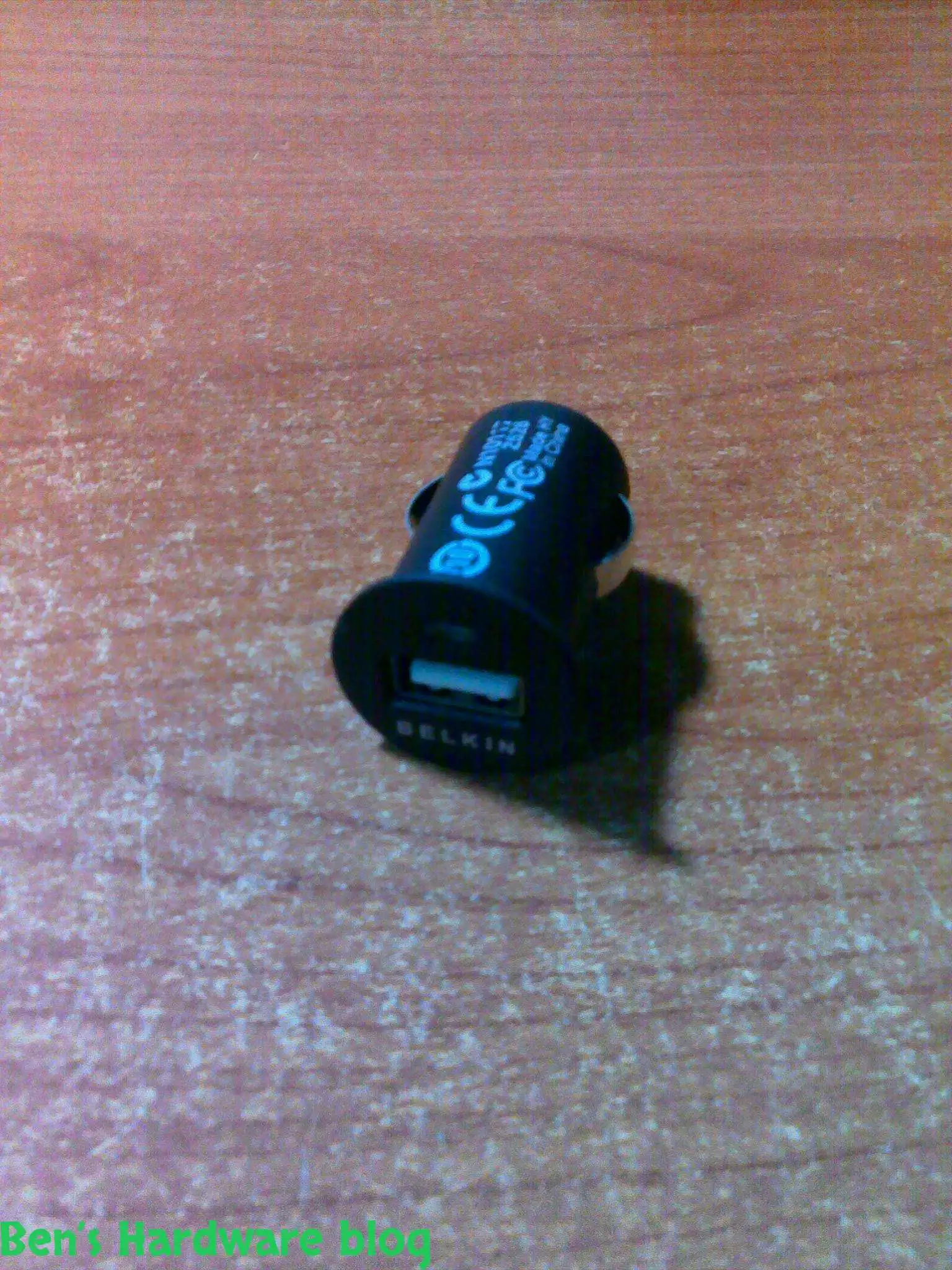 Car_power_socket_to_USB_converter7.webp