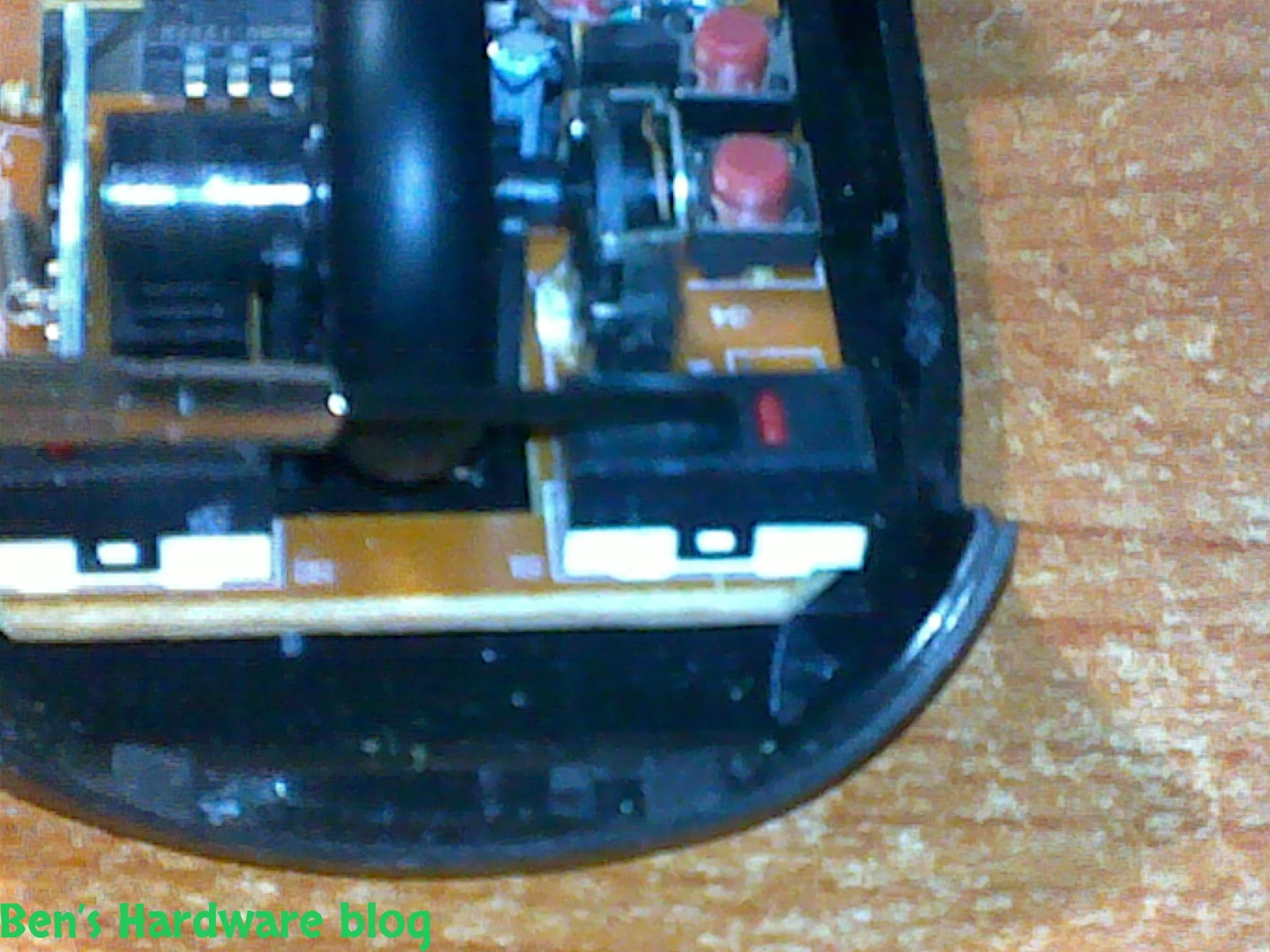 Fixing_Wireless_Mouses_Buttons10.webp