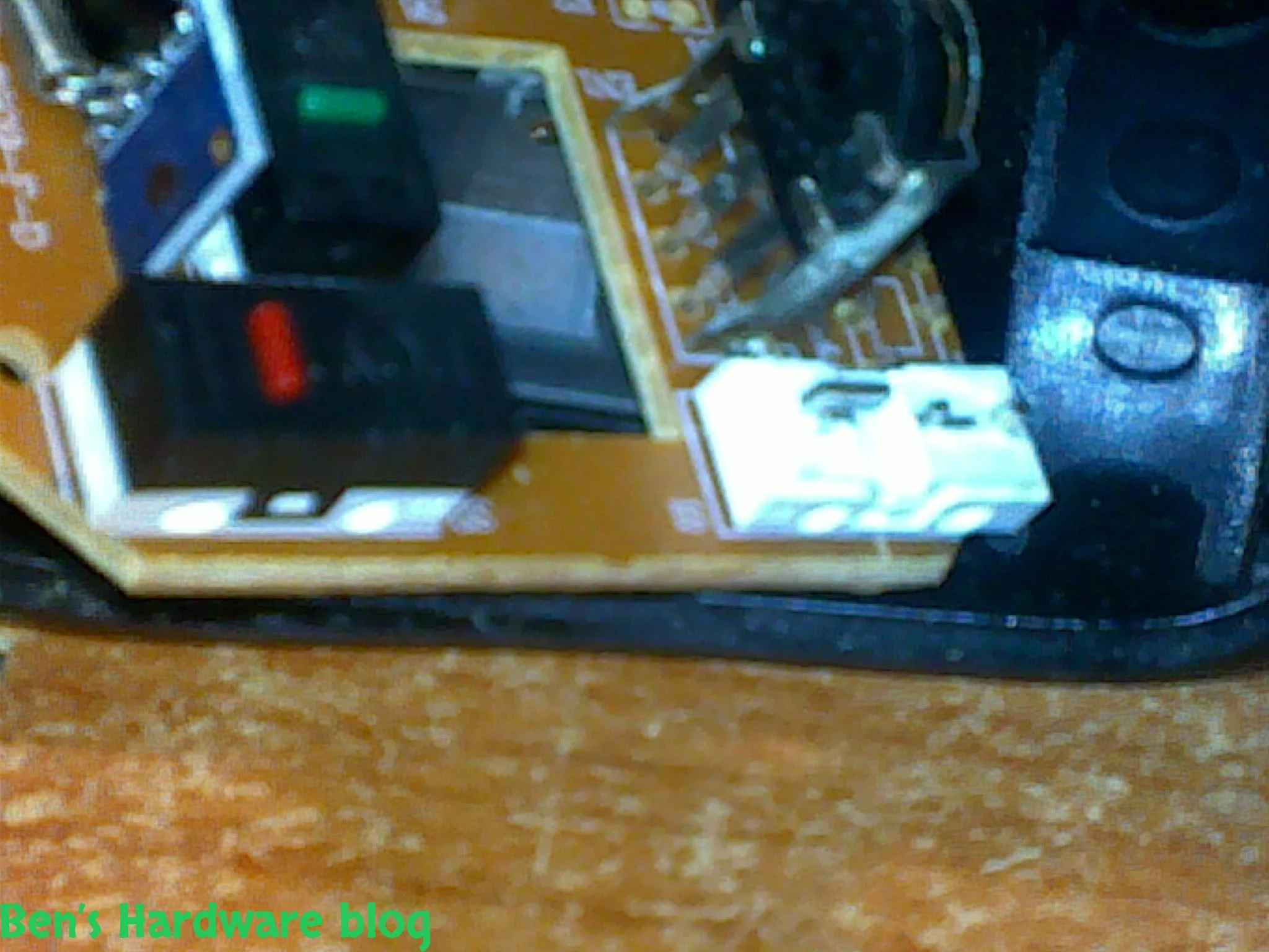 Fixing_Wireless_Mouses_Buttons12.webp