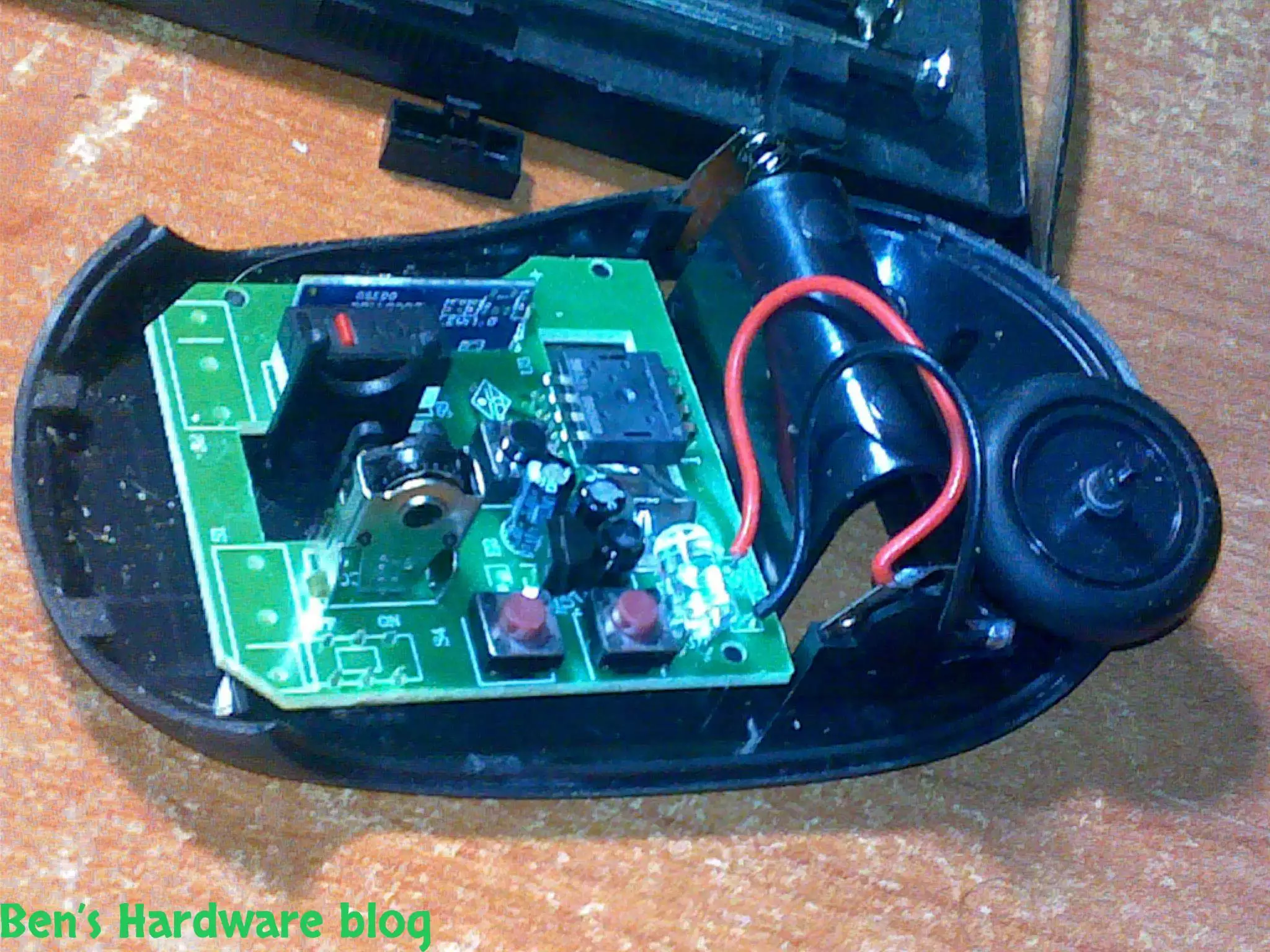 Fixing_Wireless_Mouses_Buttons28.webp