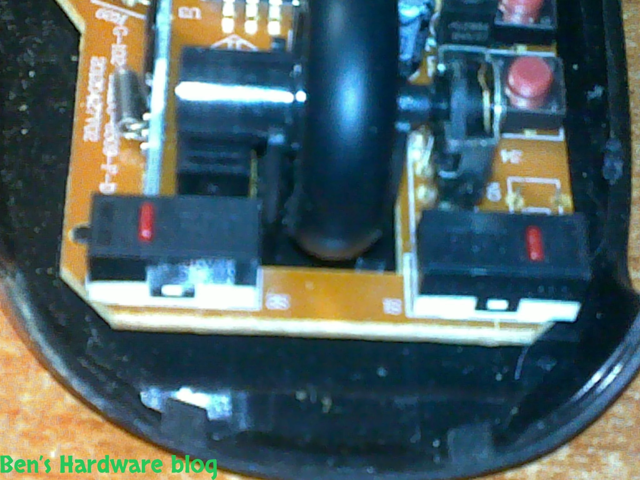 Fixing_Wireless_Mouses_Buttons7.webp