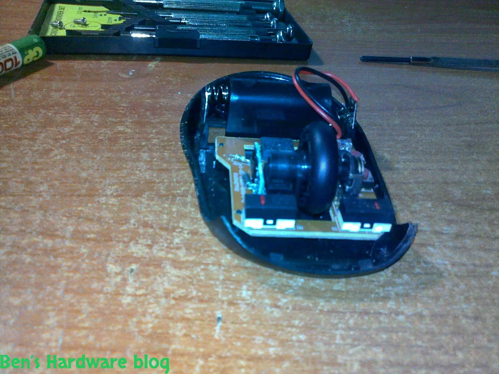 Fixing_Wireless_Mouses_Buttons9.webp