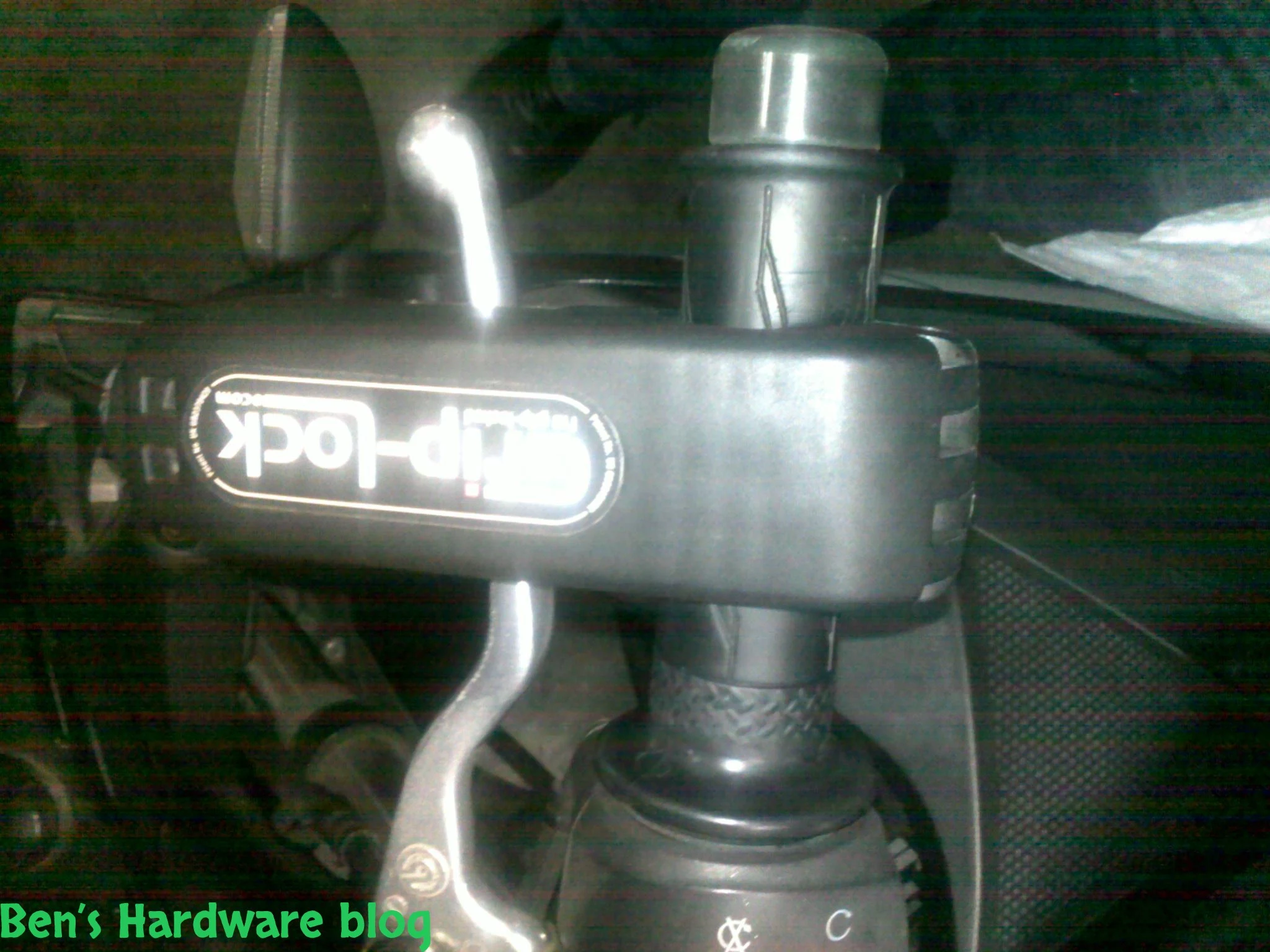 Grip-Lock_Motorbike_Brake_Lever_Lock2.webp