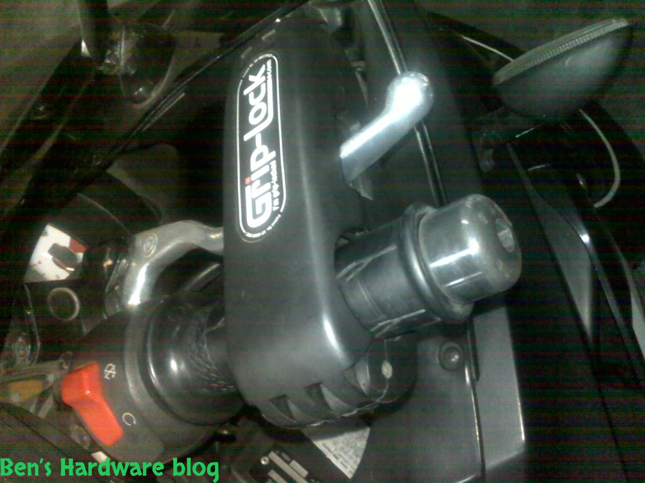 Grip-Lock_Motorbike_Brake_Lever_Lock7.webp