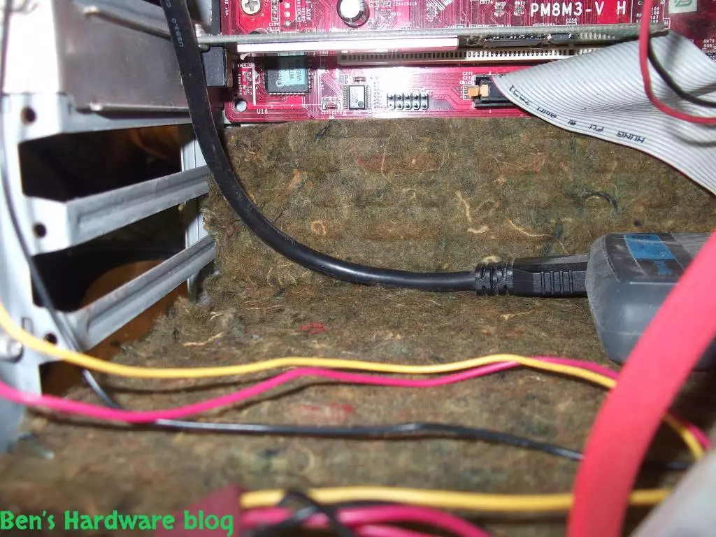 Home_Made_Computer_Case_Noise_Absorption_Solution22.webp