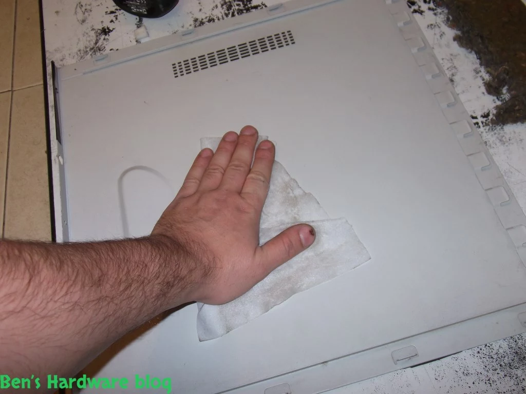 Home_Made_Computer_Case_Noise_Absorption_Solution30.webp