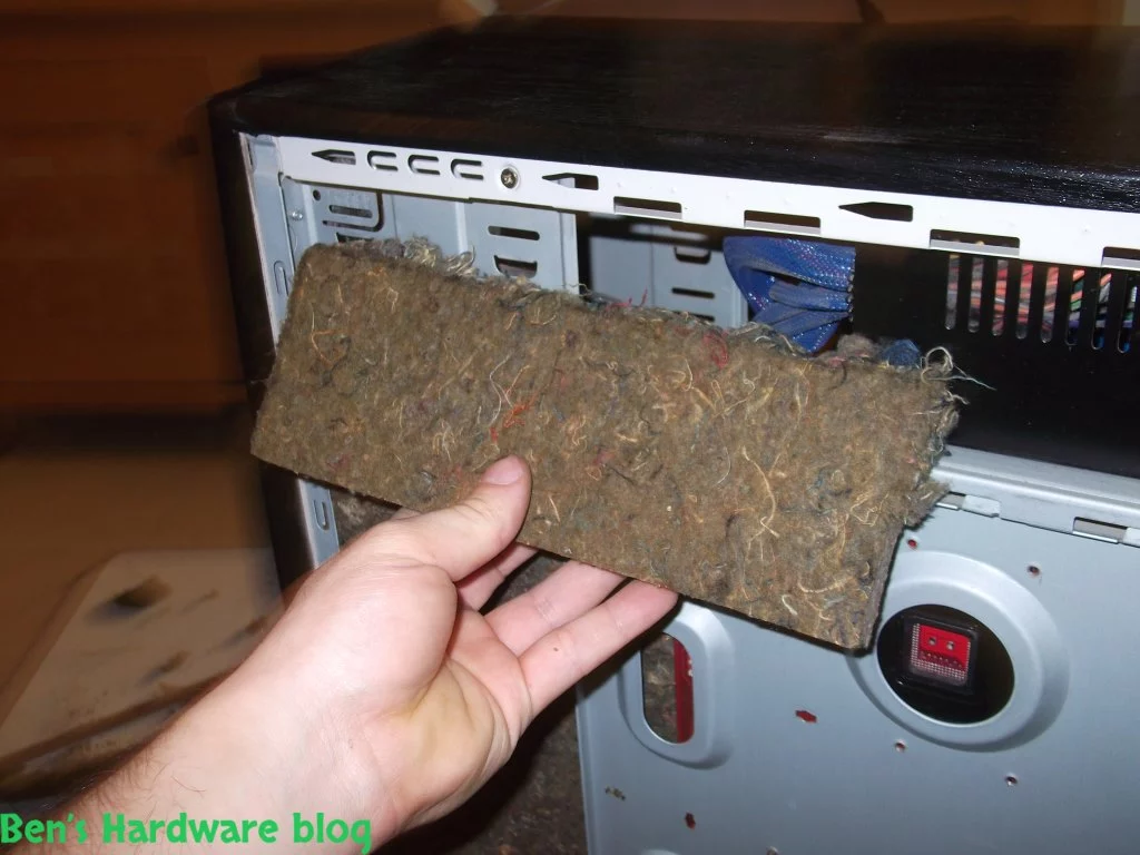 Home_Made_Computer_Case_Noise_Absorption_Solution63.webp
