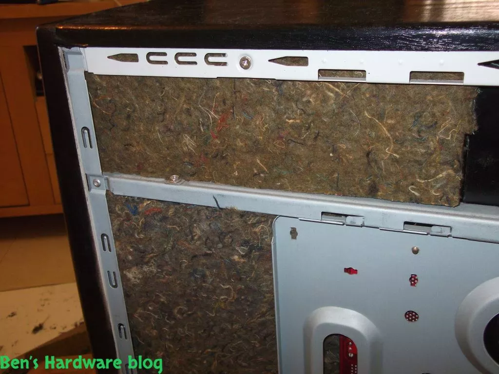Home_Made_Computer_Case_Noise_Absorption_Solution64.webp