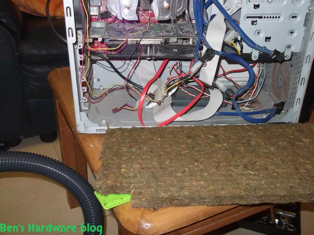 Home_Made_Computer_Case_Noise_Absorption_Solution67.webp