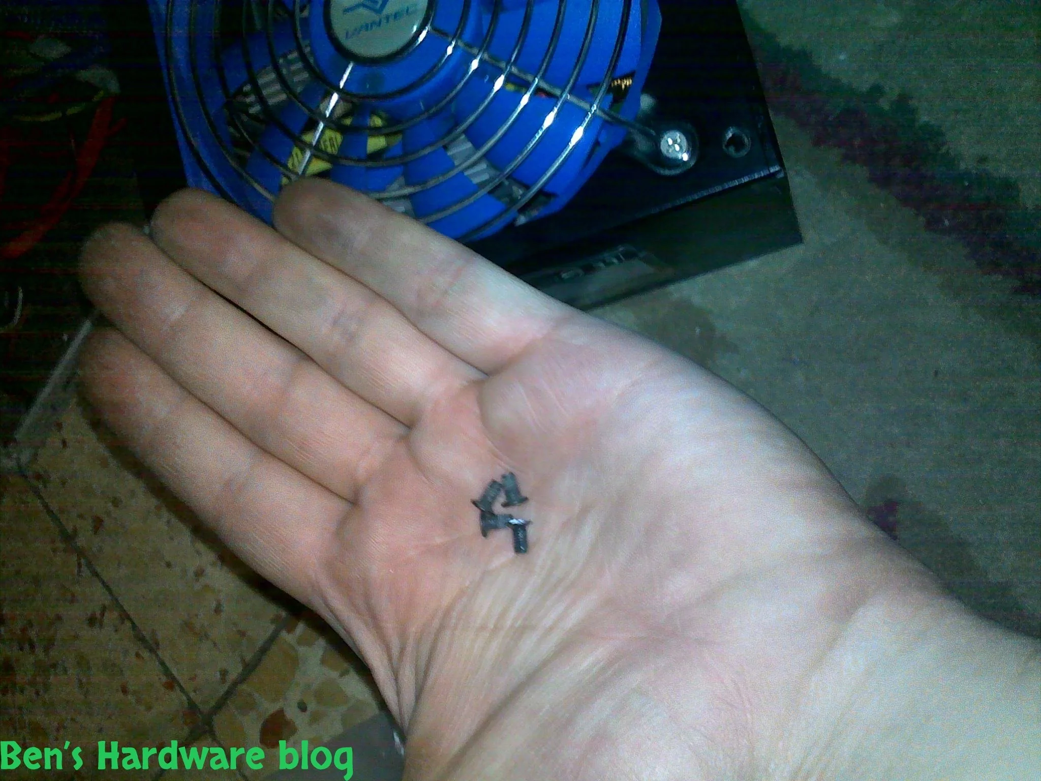 How_to_clean_a_PC_Power_Supply_Fan11.webp