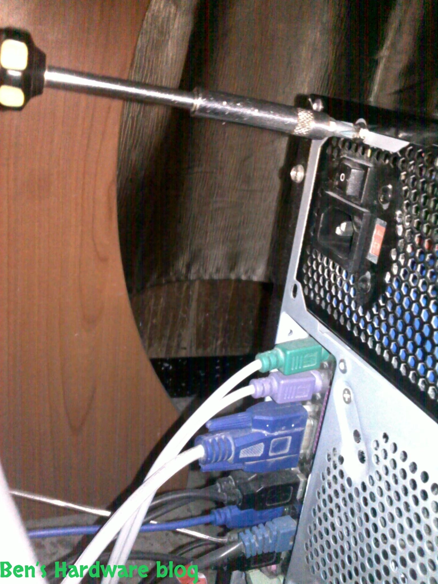 How_to_clean_a_PC_Power_Supply_Fan15.webp