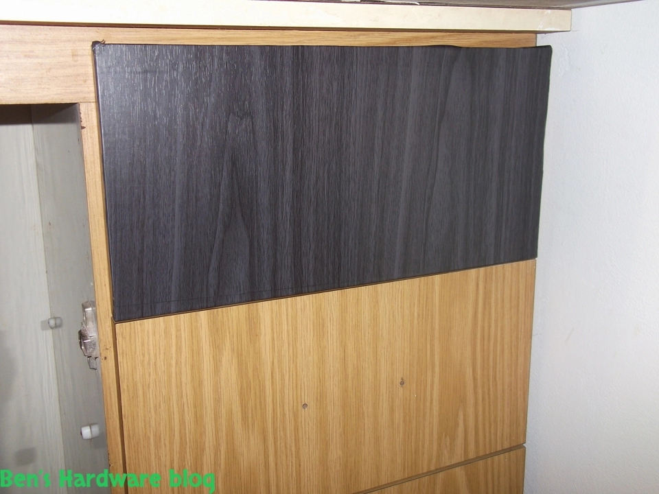 Renewing_an_old_kitchen_with_new_vinyls12.webp
