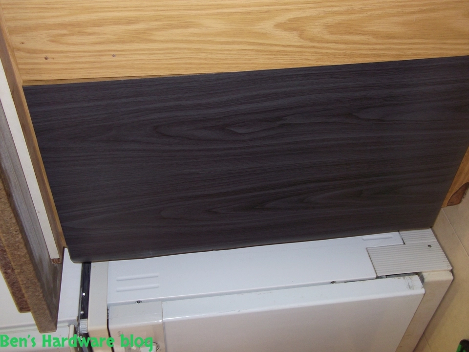 Renewing_an_old_kitchen_with_new_vinyls144.webp