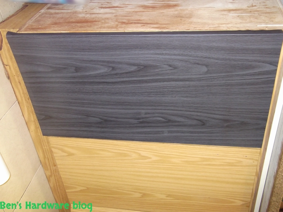 Renewing_an_old_kitchen_with_new_vinyls150.webp