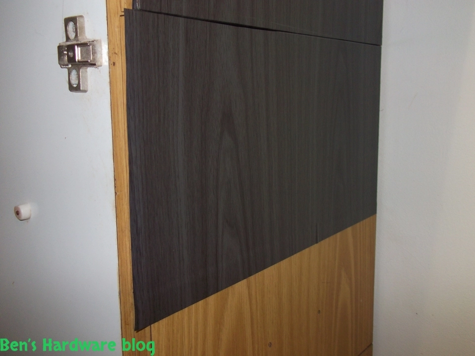 Renewing_an_old_kitchen_with_new_vinyls28.webp