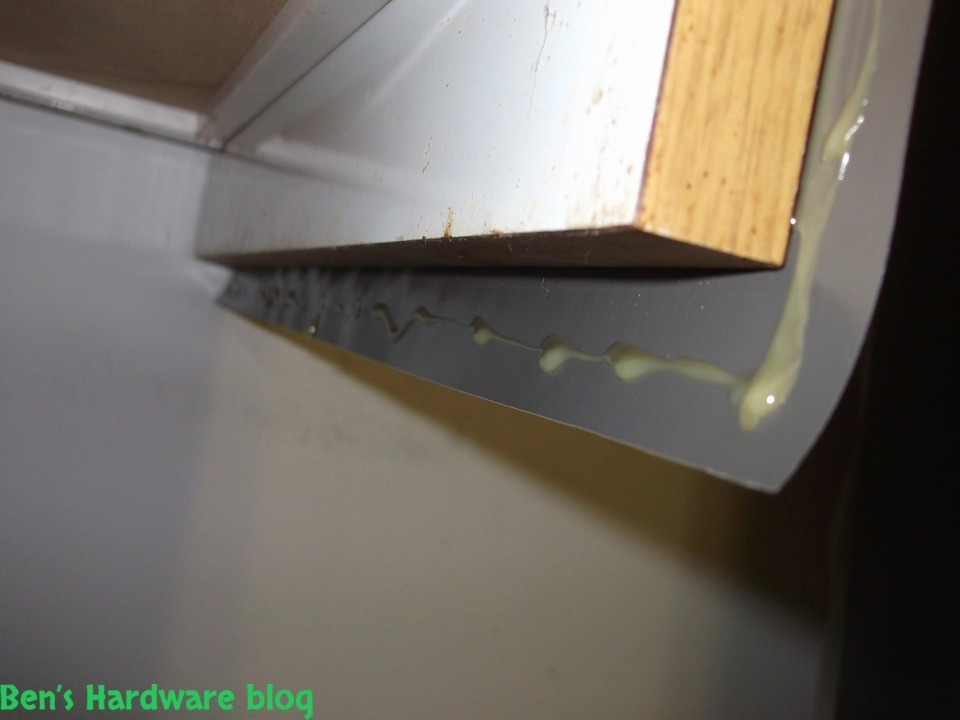 Renewing_an_old_kitchen_with_new_vinyls38.webp