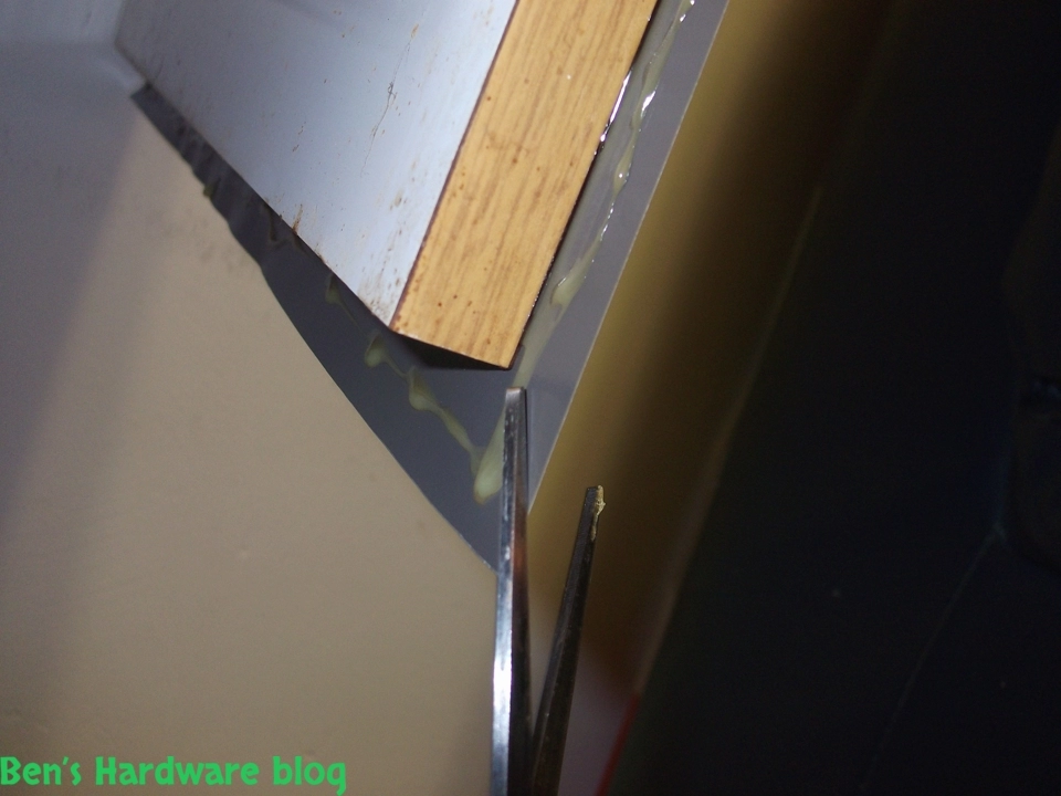 Renewing_an_old_kitchen_with_new_vinyls39.webp