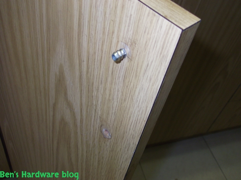 Renewing_an_old_kitchen_with_new_vinyls57.webp