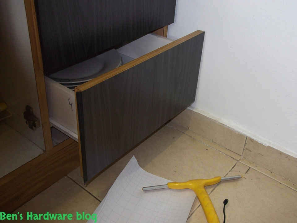 Renewing_an_old_kitchen_with_new_vinyls63.webp