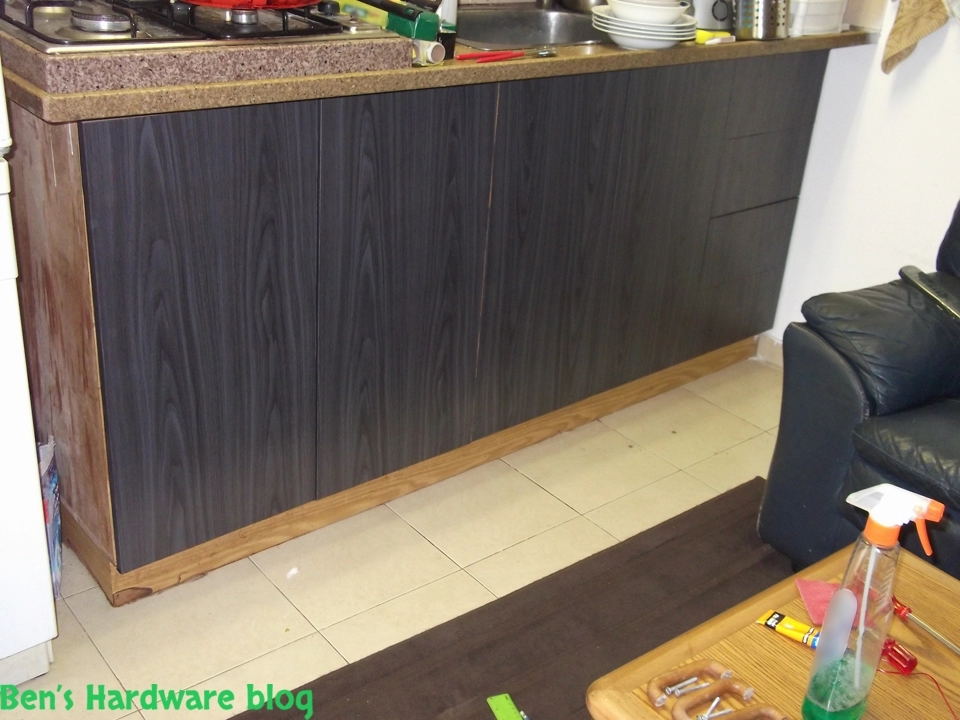 Renewing_an_old_kitchen_with_new_vinyls77.webp