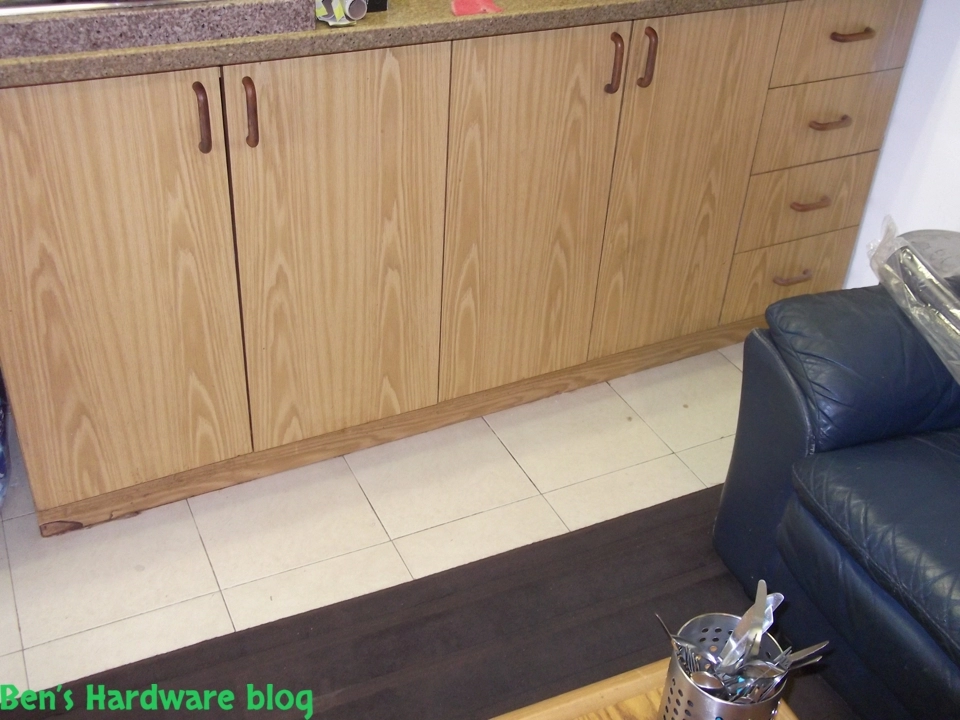 Renewing_an_old_kitchen_with_new_vinyls89.webp