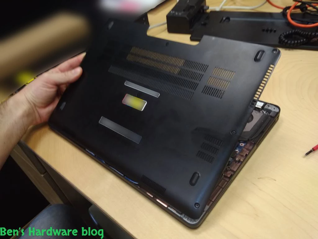 Replacing_a_Battery_for_a_Dell_Latitude_E-745011.webp