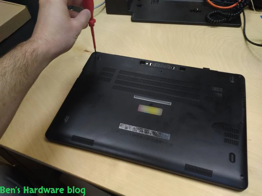 Replacing_a_Battery_for_a_Dell_Latitude_E-745044.webp
