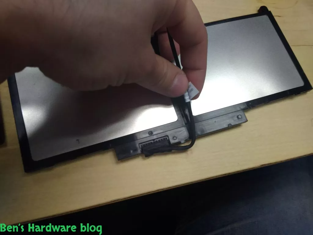 Replacing_a_Battery_for_a_Dell_Latitude_E-745047.webp