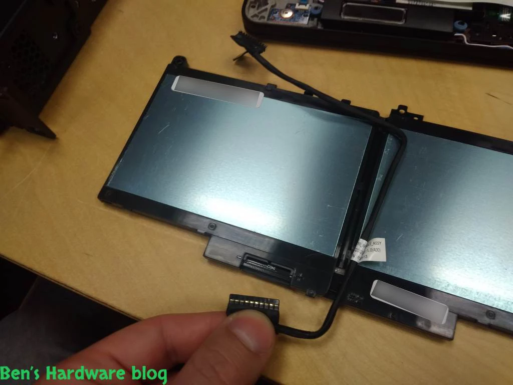 Replacing_a_Battery_for_a_Dell_Latitude_E-745056.webp