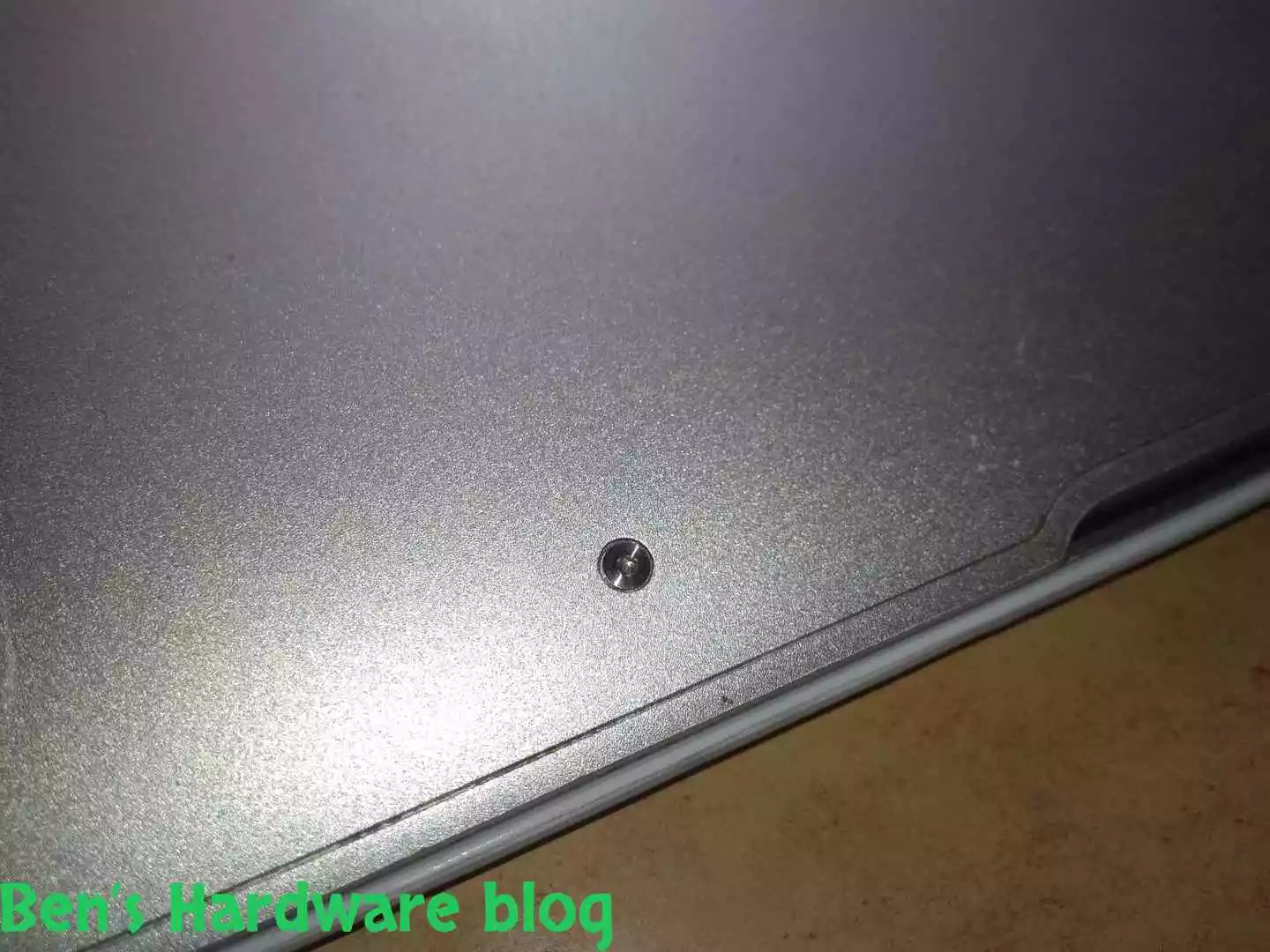 Replacing_a_Battery_for_a_MacBook_Air_2009120.webp