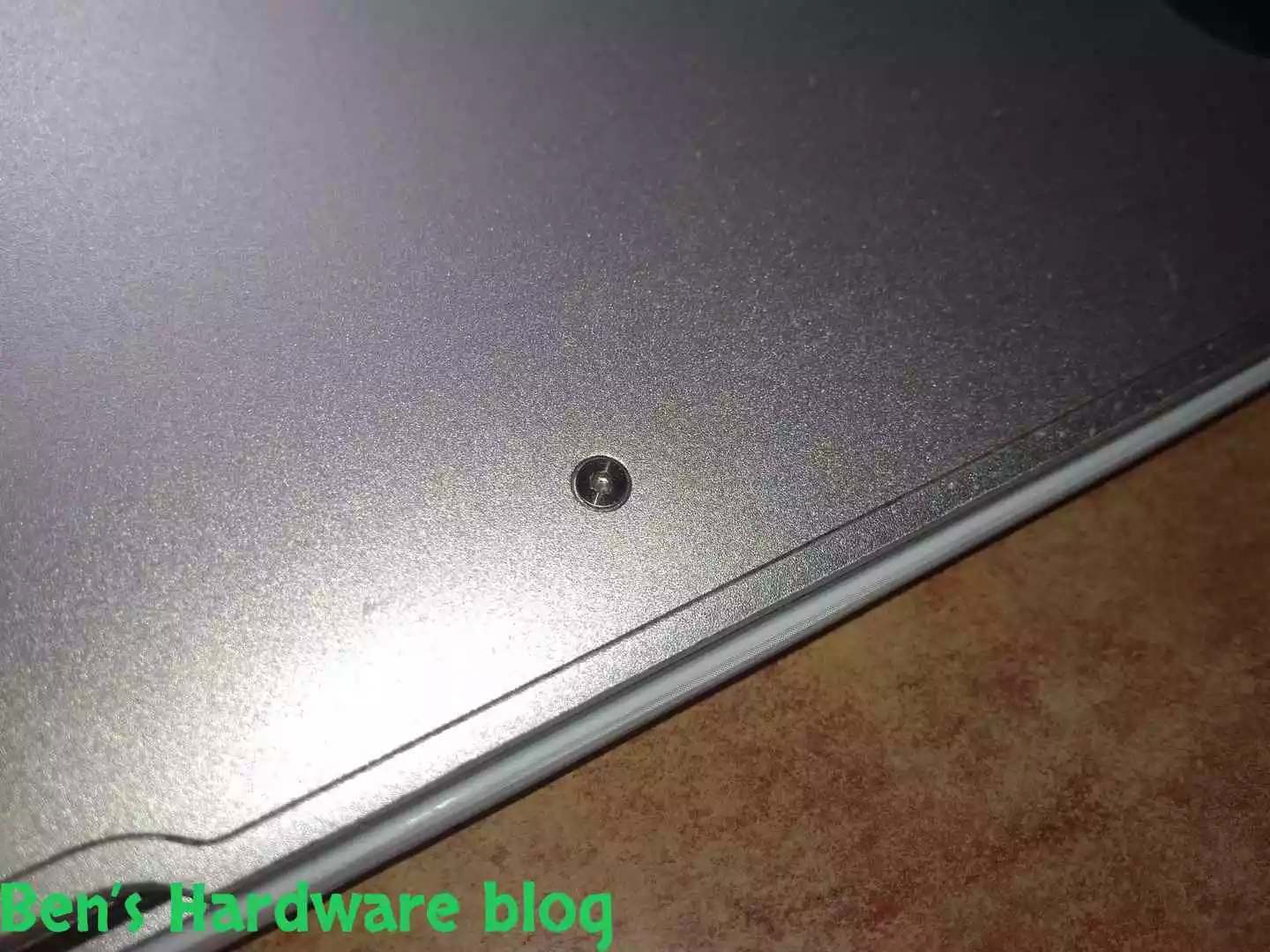 Replacing_a_Battery_for_a_MacBook_Air_2009121.webp