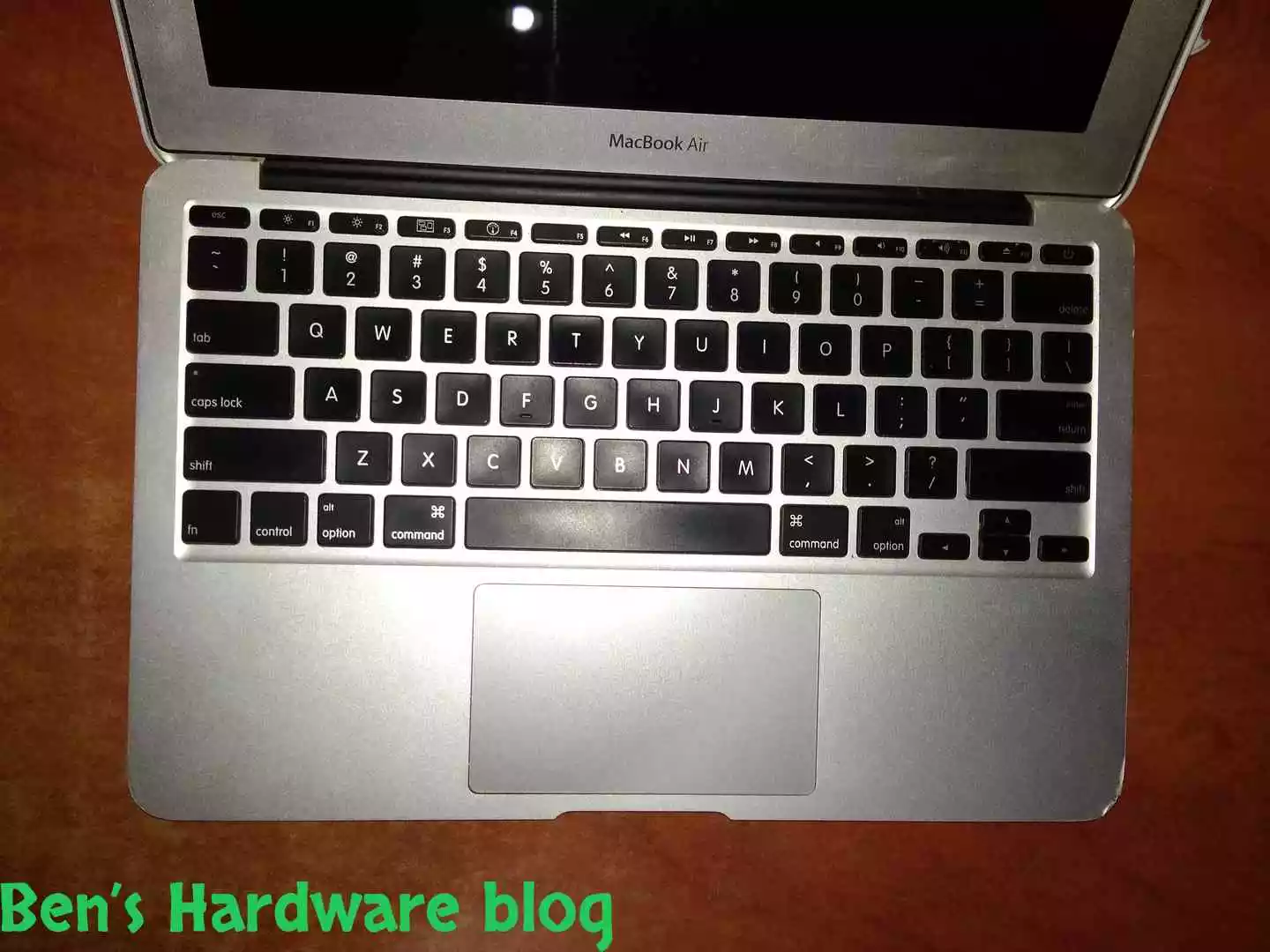 Replacing_a_Battery_for_a_MacBook_Air_2009128.webp