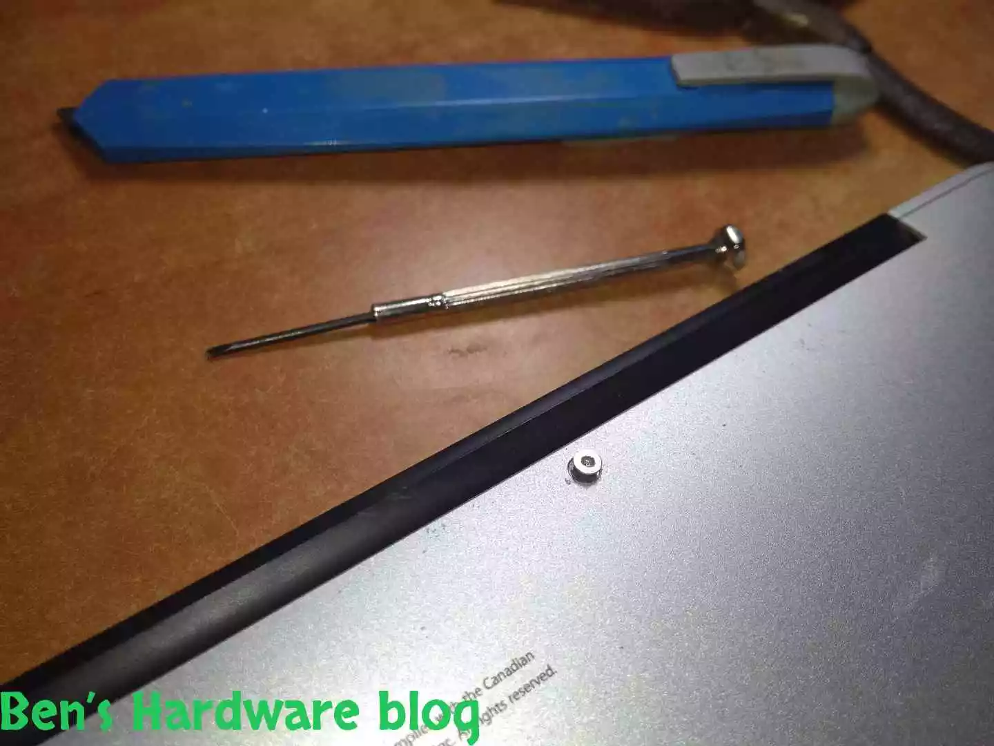 Replacing_a_Battery_for_a_MacBook_Air_2009132.webp