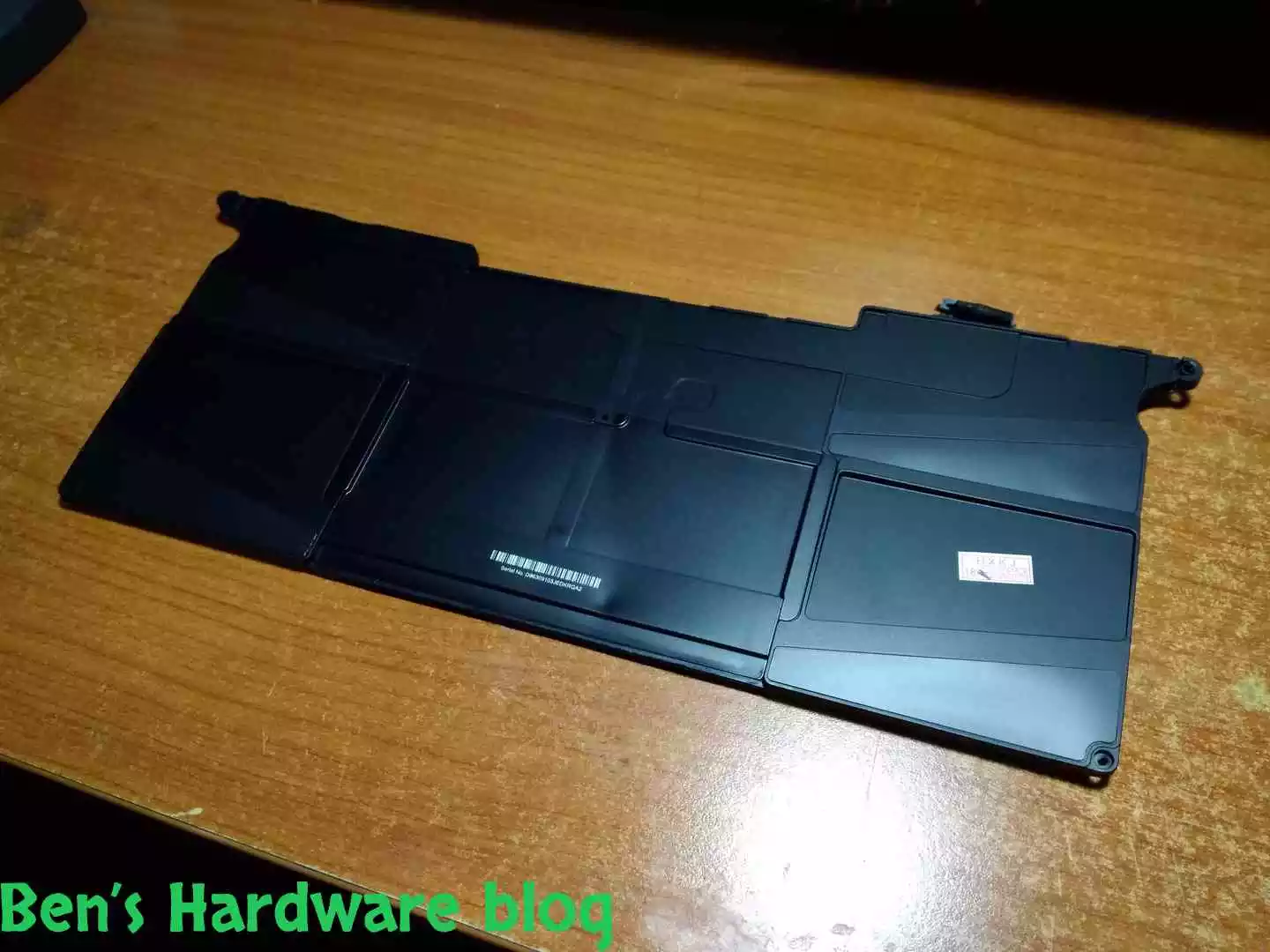 Replacing_a_Battery_for_a_MacBook_Air_2009227.webp