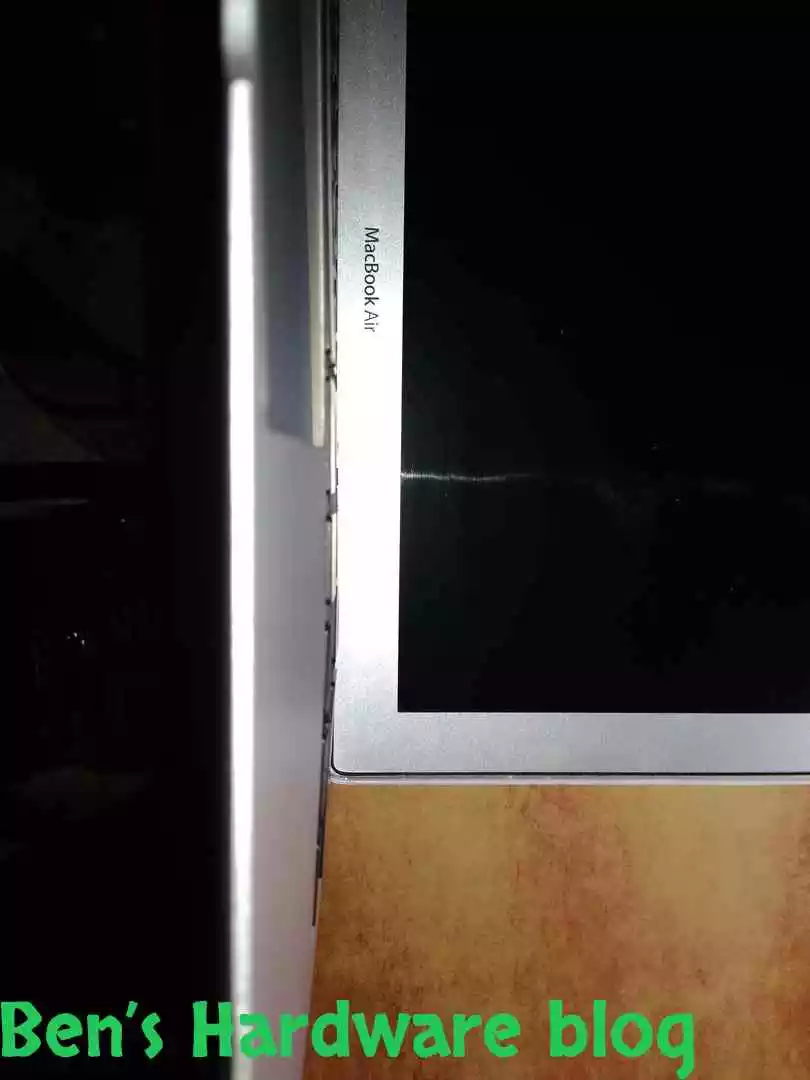 Replacing_a_Battery_for_a_MacBook_Air_200924.webp