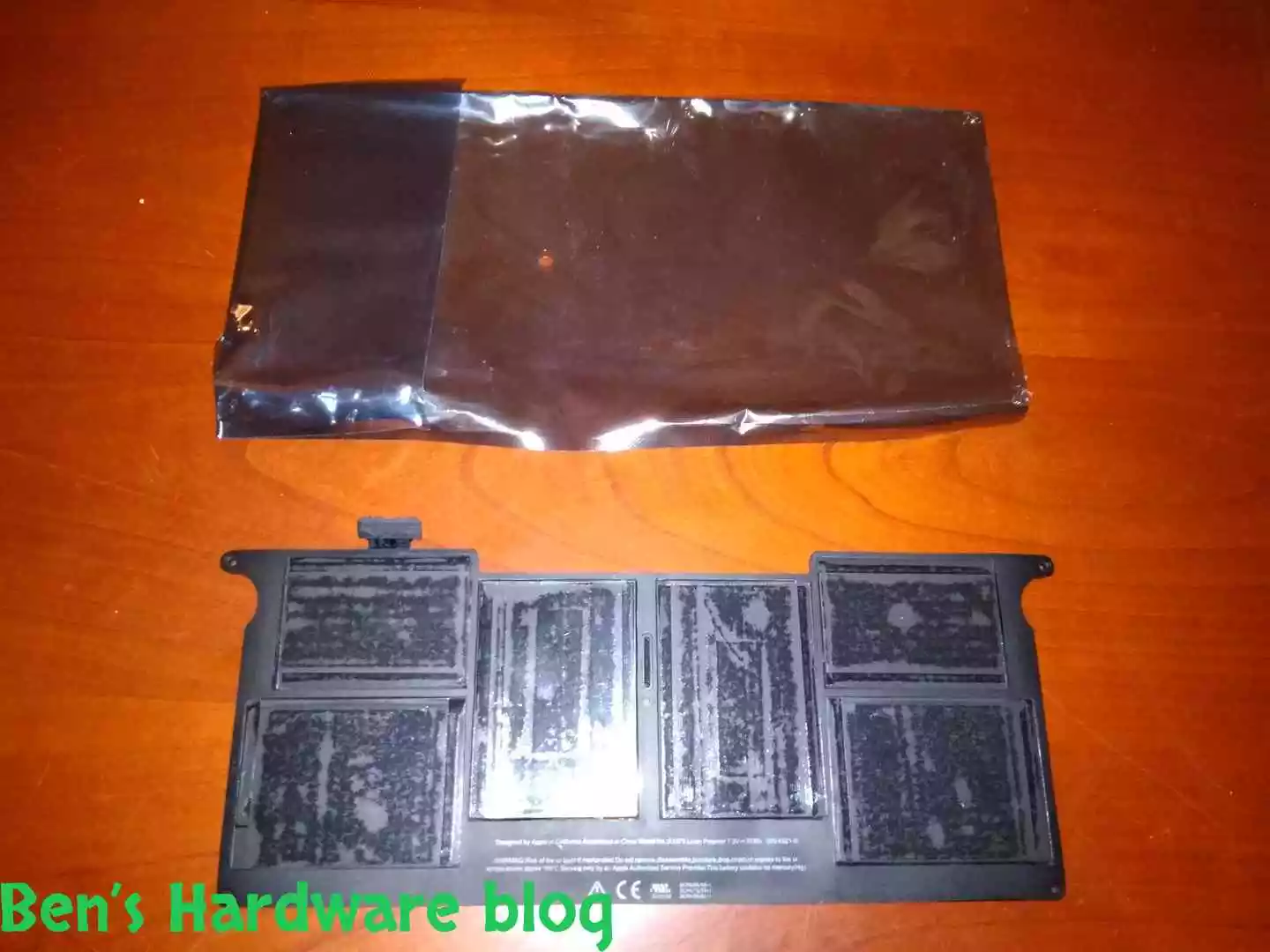 Replacing_a_Battery_for_a_MacBook_Air_2009519.webp