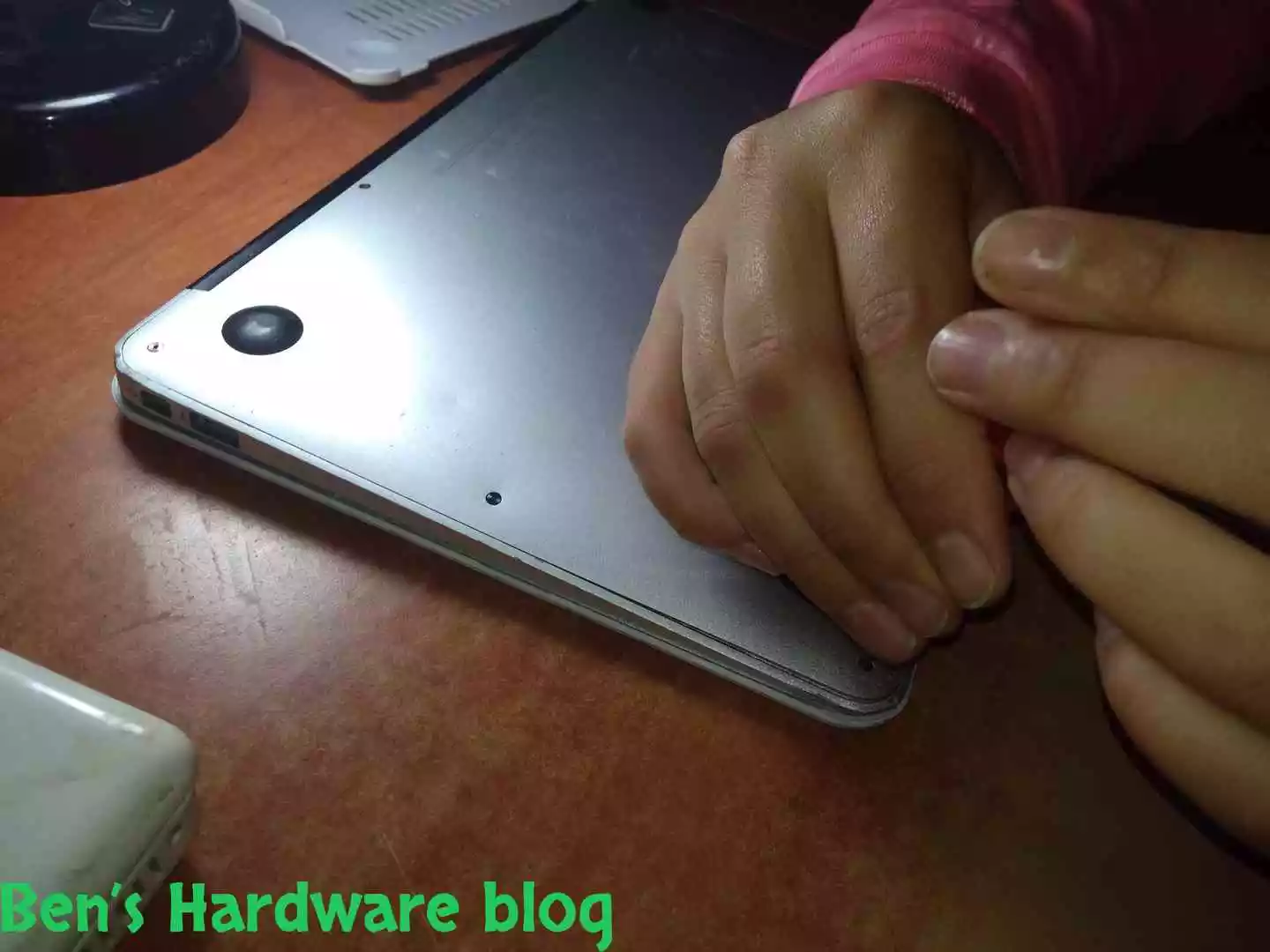 Replacing_a_Battery_for_a_MacBook_Air_200957.webp
