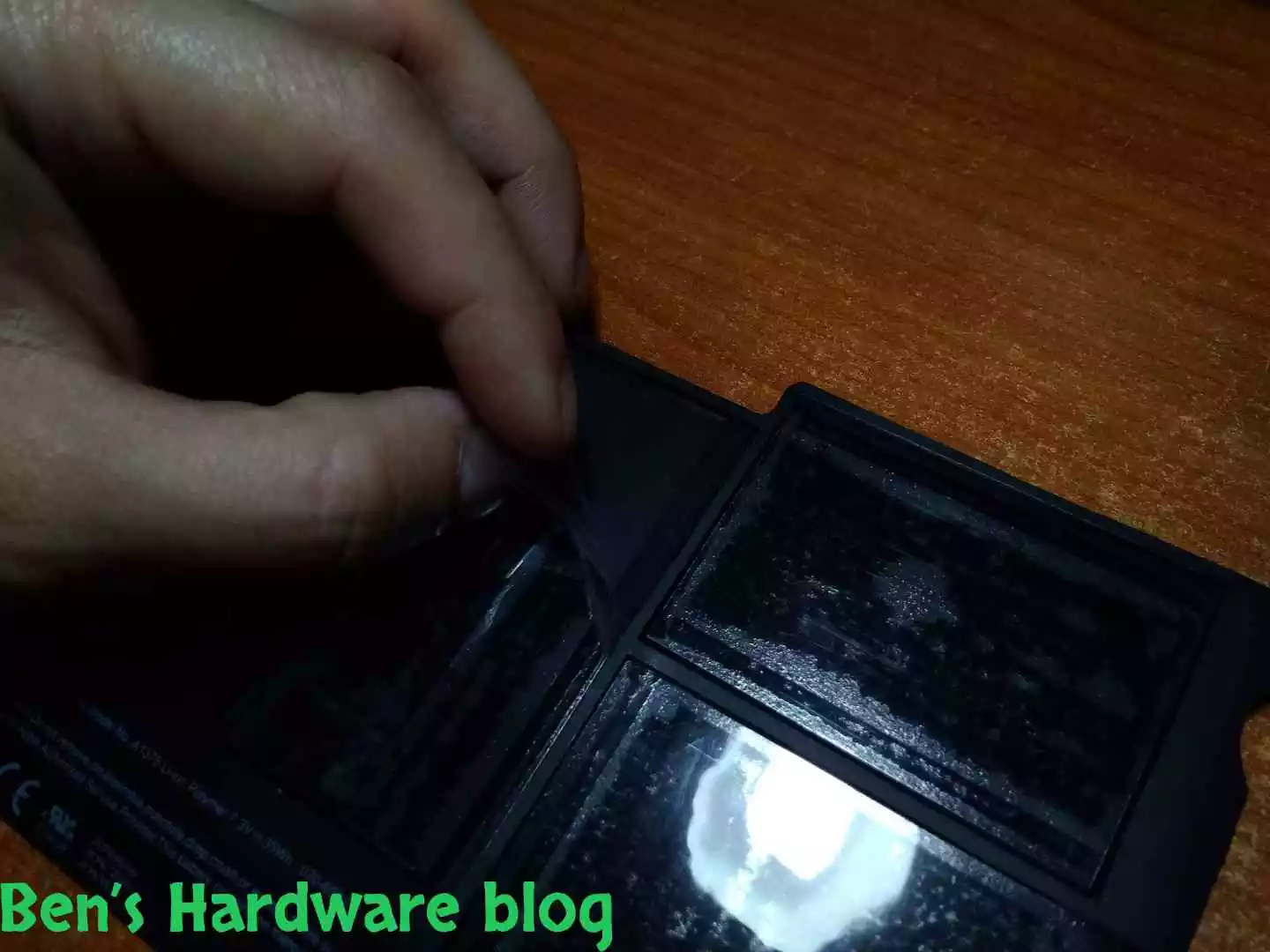 Replacing_a_Battery_for_a_MacBook_Air_2009642.webp
