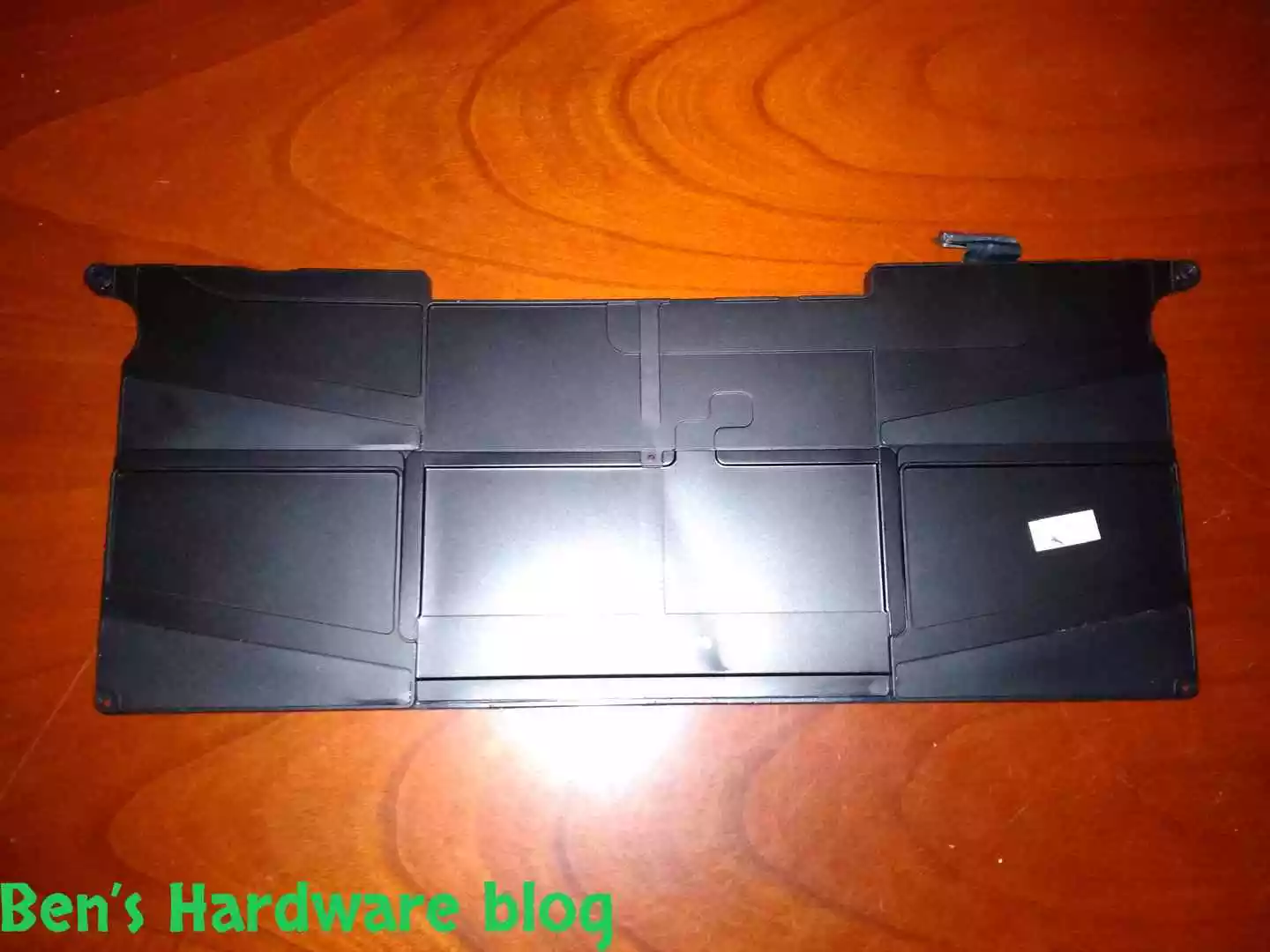 Replacing_a_Battery_for_a_MacBook_Air_2009822.webp