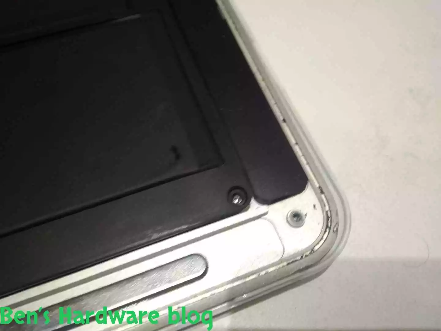 Replacing_a_Battery_for_a_MacBook_Air_2009877.webp