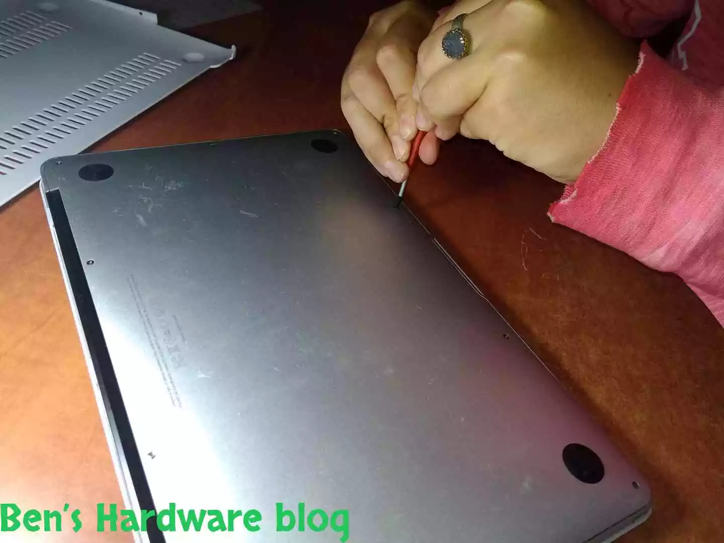 Replacing_a_Battery_for_a_MacBook_Air_200990.webp