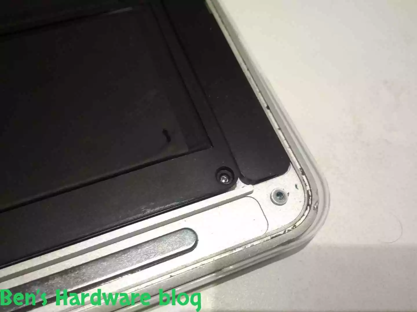 Replacing_a_Battery_for_a_MacBook_Air_2009978.webp