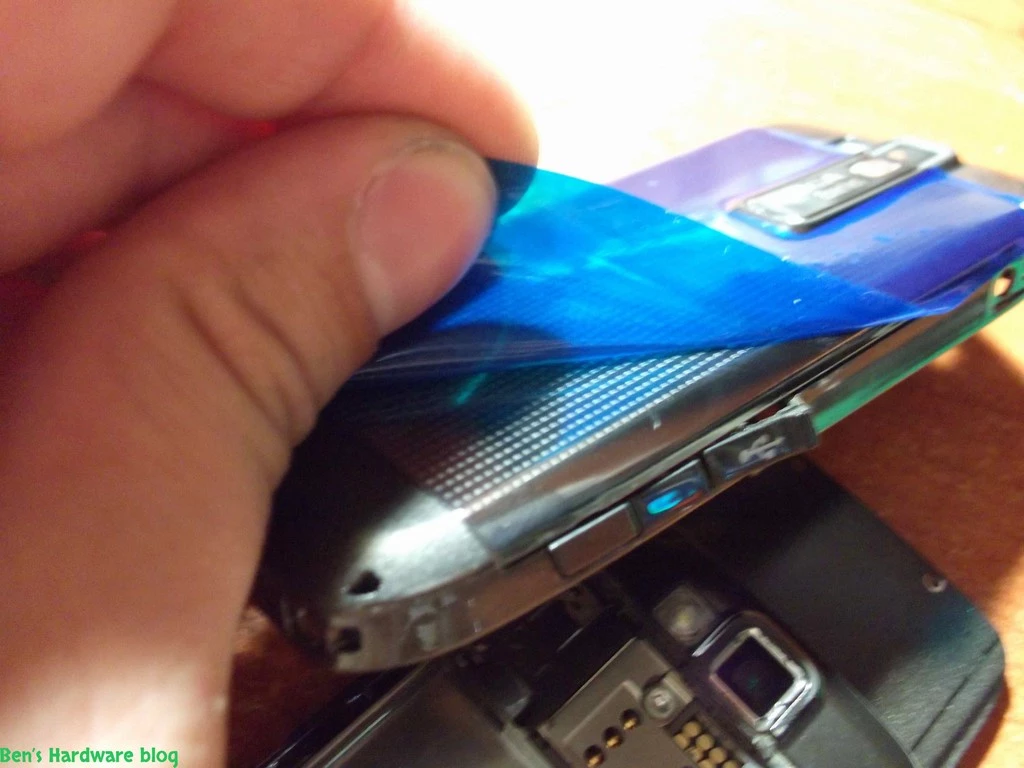 Replacing_a_Nokia_E66s_case30.webp