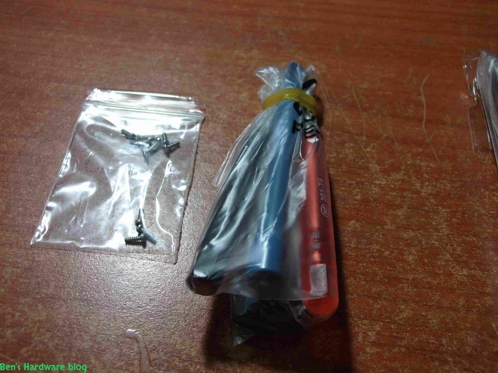 Replacing_a_Nokia_E66s_case4.webp