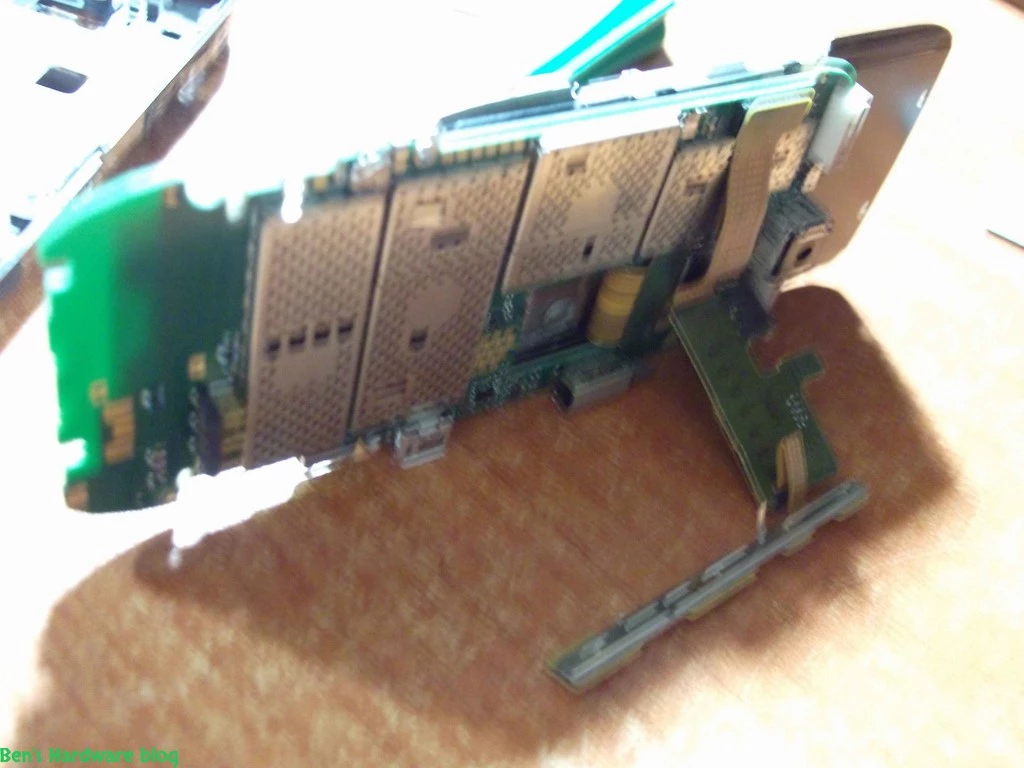 Replacing_a_Nokia_E66s_case41.webp