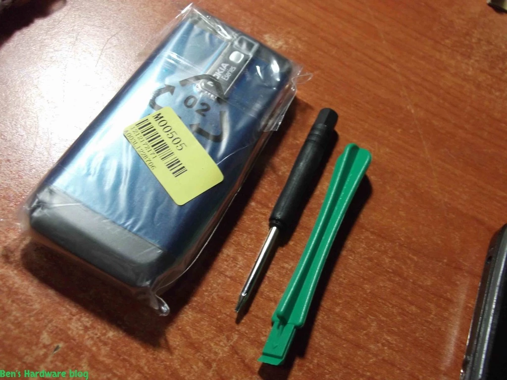 Replacing_a_Nokia_E66s_case6.webp
